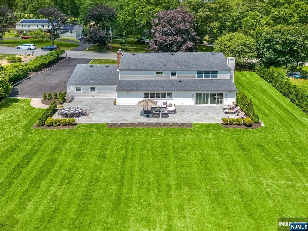 Woodcliff Lake, NJ 07677,9 Woodcrest DR
