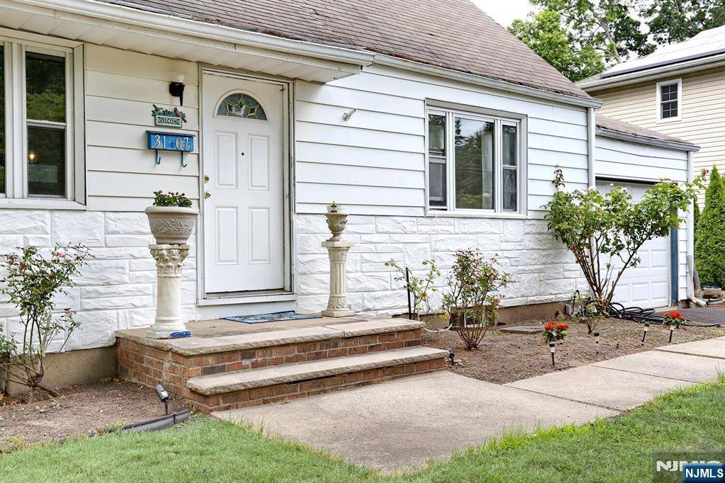 Fair Lawn, NJ 07410,31-07 Morlot AVE