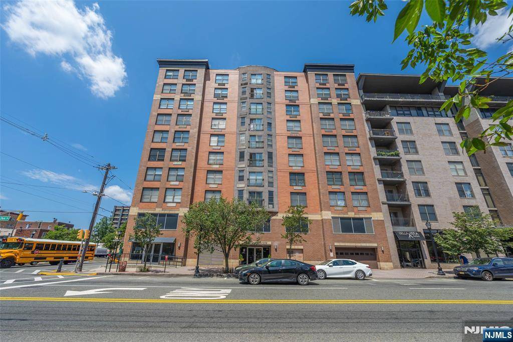 Union City, NJ 07087,4301 Park AVE #10 H