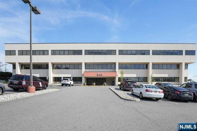 Clifton, NJ 07013,855 Valley RD