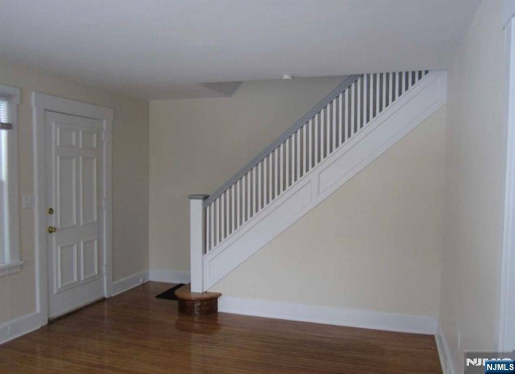 Ridgewood, NJ 07450,621 Shelton RD #B