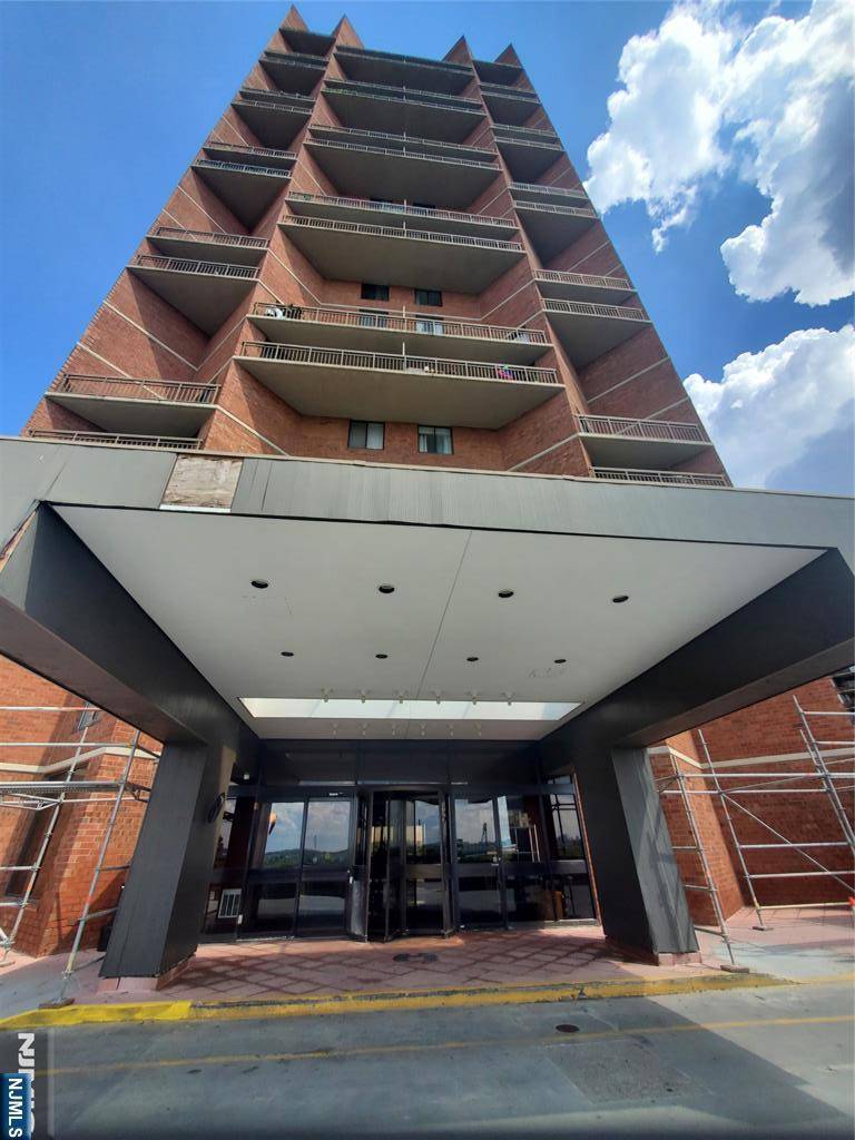 Secaucus, NJ 07094,240 Harmon Cove Tower