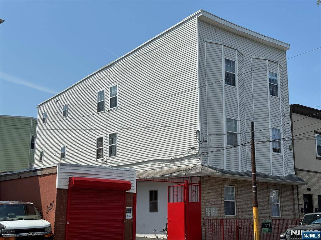 Newark, NJ 07105,109-111 Fleming AVE