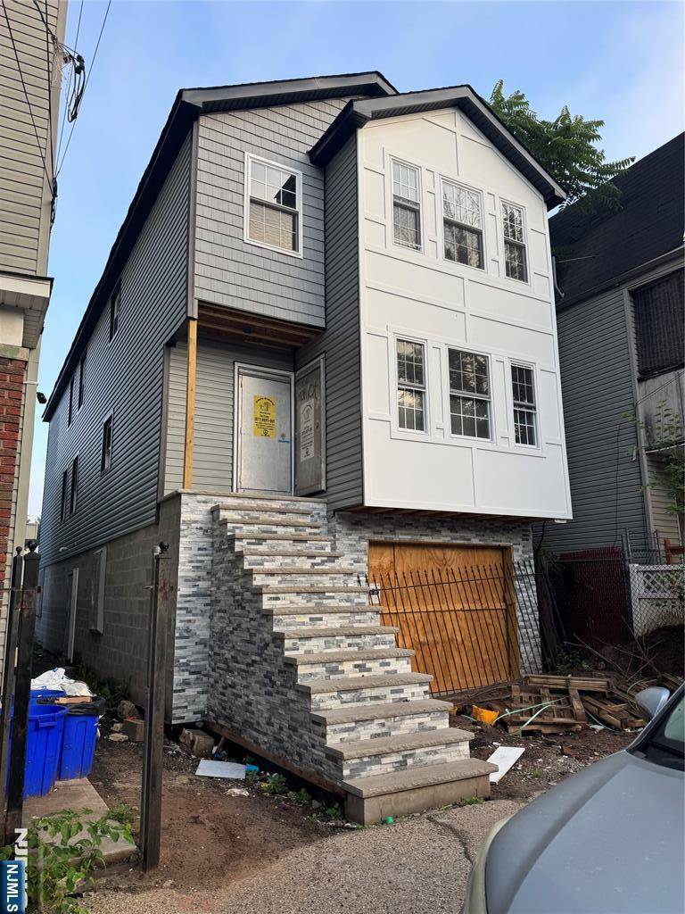 Newark, NJ 07103,691 S 20th ST