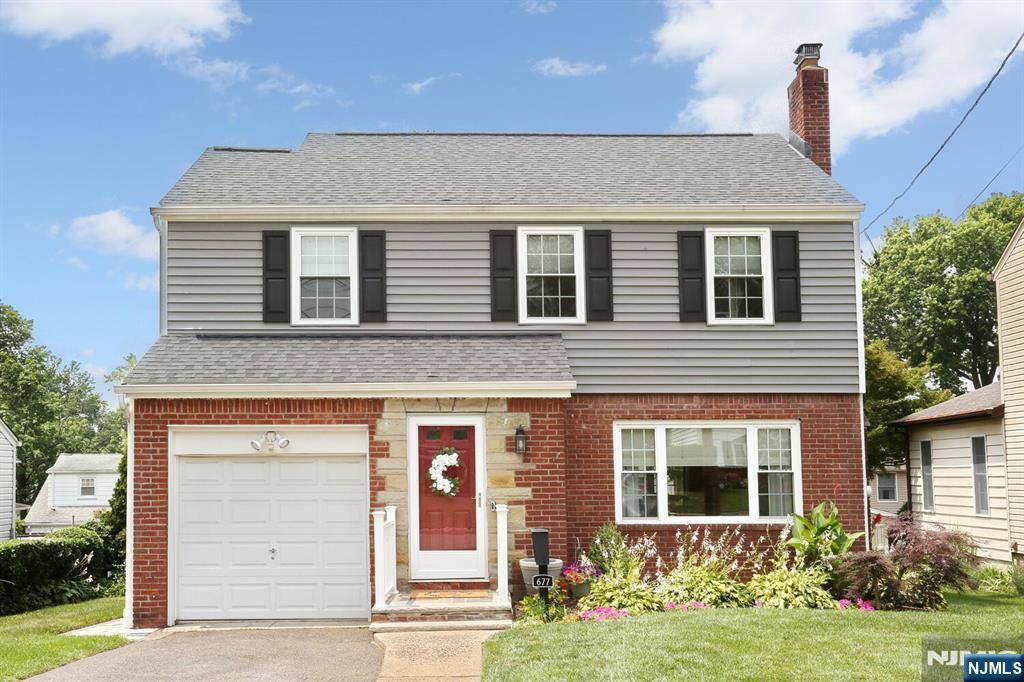 Maywood, NJ 07607,677 Oak AVE