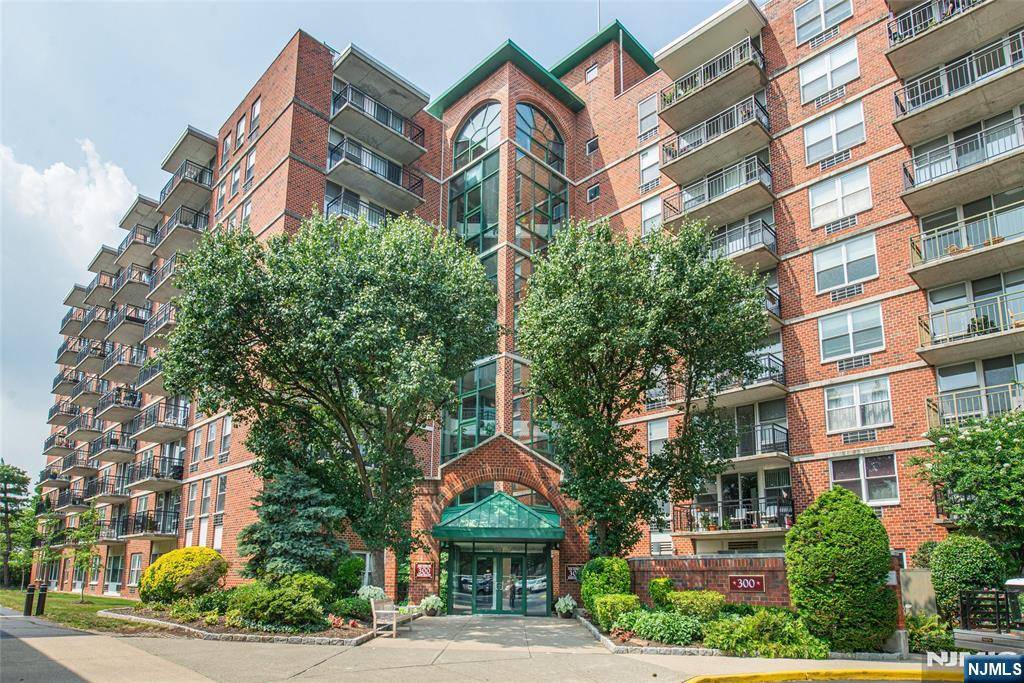 Little Falls, NJ 07424,300 Main ST #716