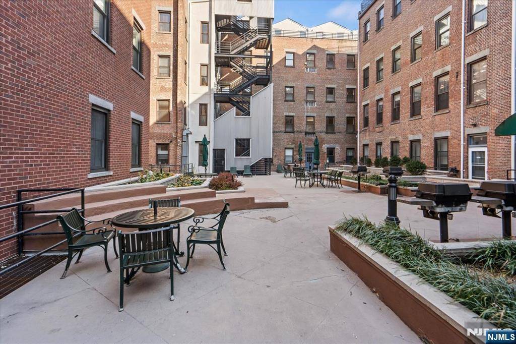 Jersey City, NJ 07302,187 Wayne ST #311C