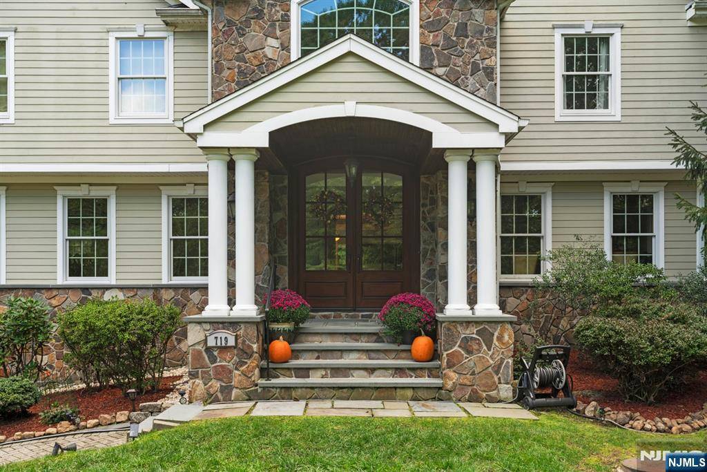 Franklin Lakes, NJ 07417,719 Chestnut PL