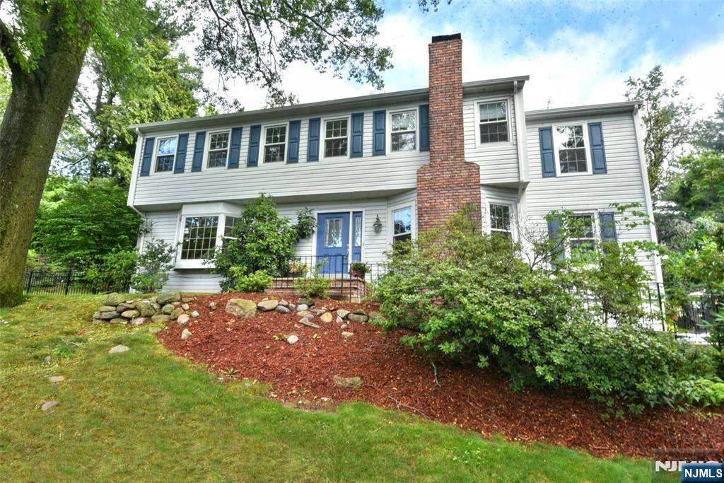 Woodcliff Lake, NJ 07677,28 Indian DR