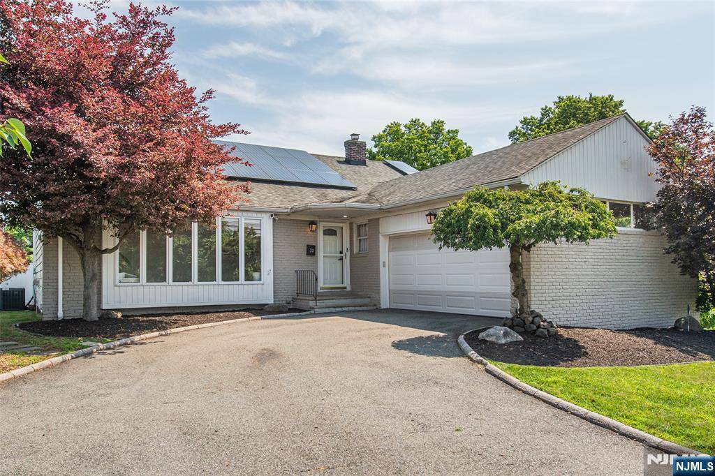 Clifton, NJ 07013,32 Brantwood PL