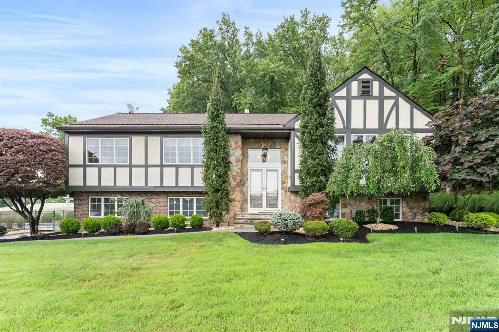 Fairfield, NJ 07004,63 Summit AVE