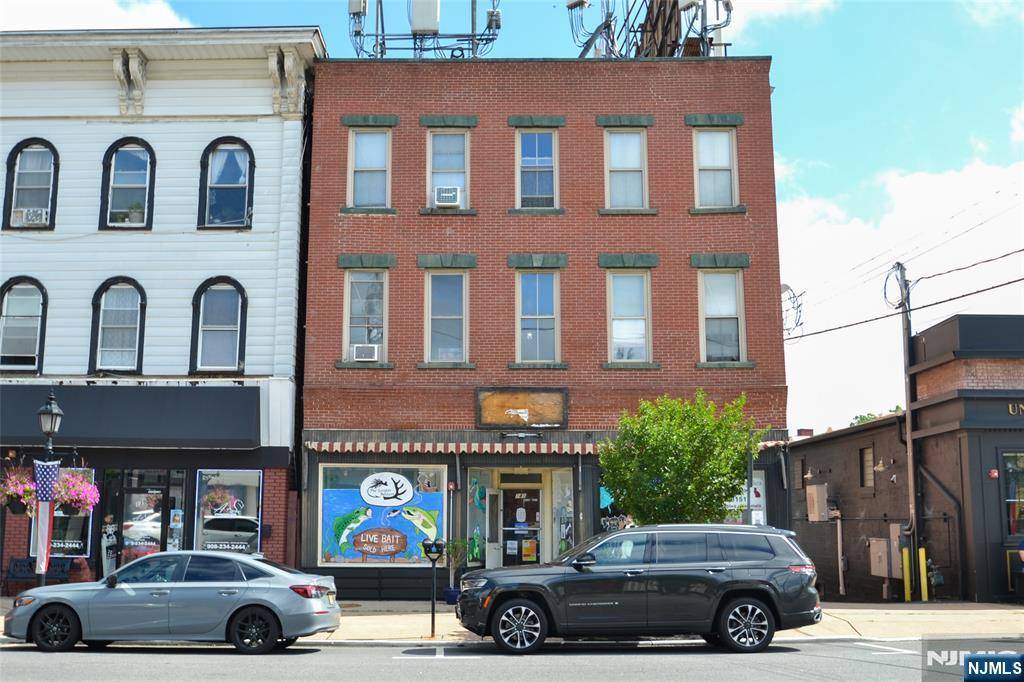 Hackettstown, NJ 07840,141-143 Main ST