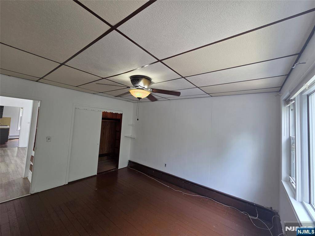 Clifton, NJ 07011,293 Burgess PL