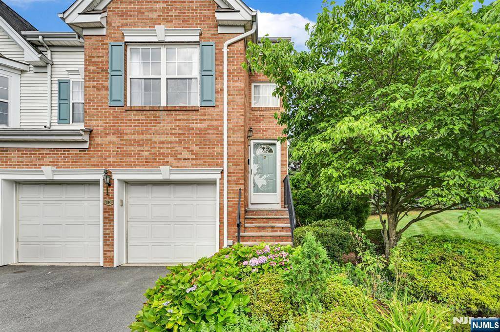 Nutley, NJ 07110,110 Barclay DR