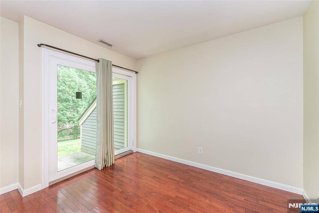 West Milford, NJ 07480,43 Lexington #C
