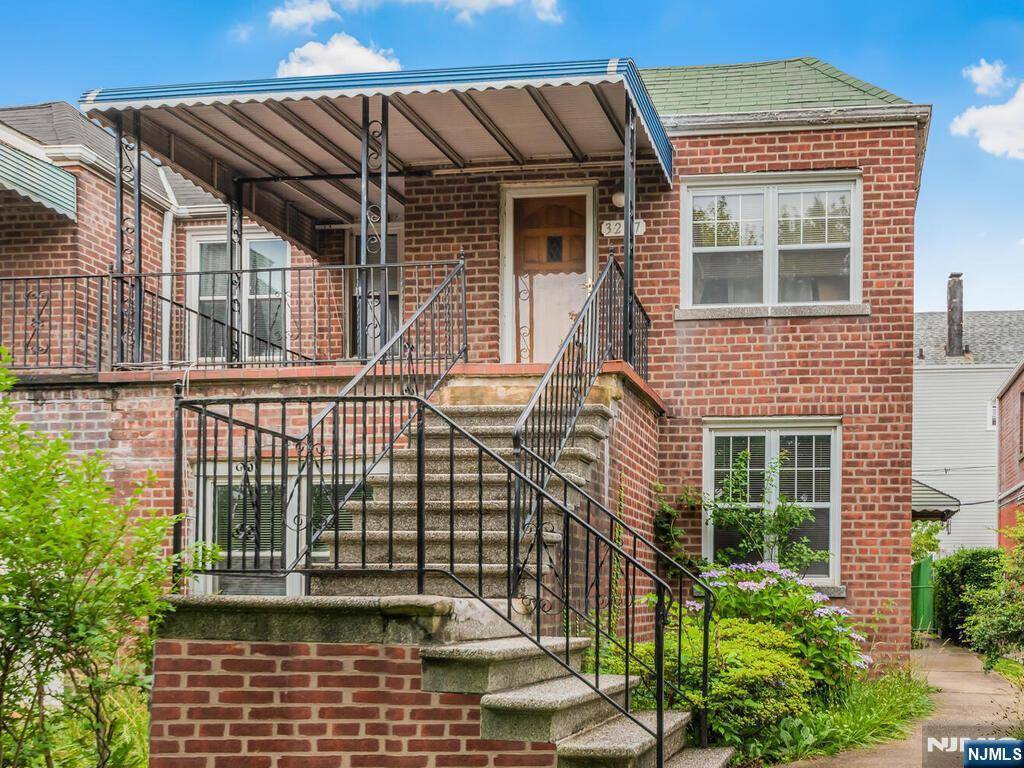 Bronx, NY 10461,3227 Bruckner BLVD