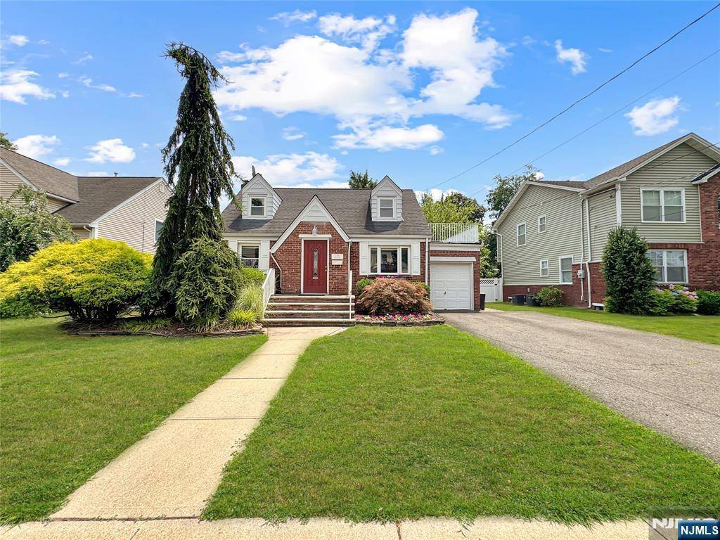 Fair Lawn, NJ 07410,11-02 Charles ST