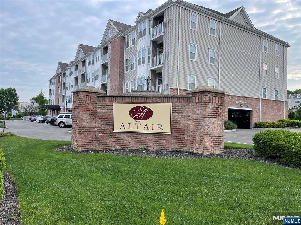 Elmwood Park, NJ 07407,132 Cory LN #132