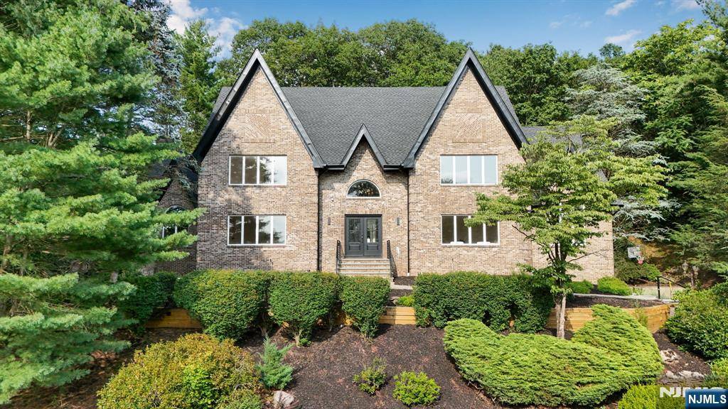 Wayne, NJ 07470,63 Westview RD
