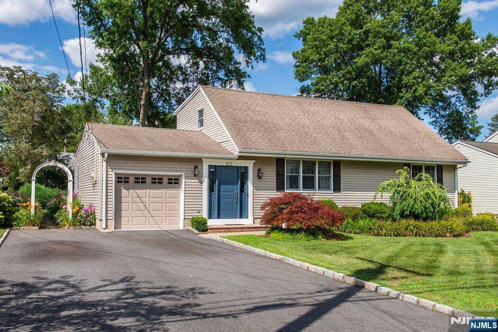Paramus, NJ 07652,163 Garden AVE