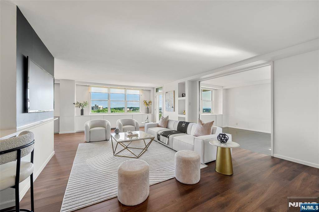 Fort Lee, NJ 07024,2200 N Central RD #12F