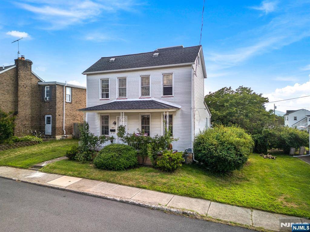 Phillipsburg, NJ 08865,828 Columbus AVE