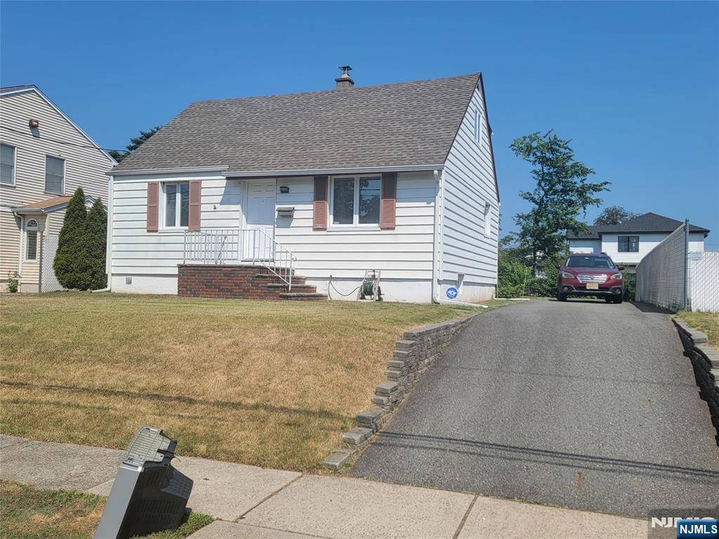 Saddle Brook, NJ 07663,307 Schepis AVE