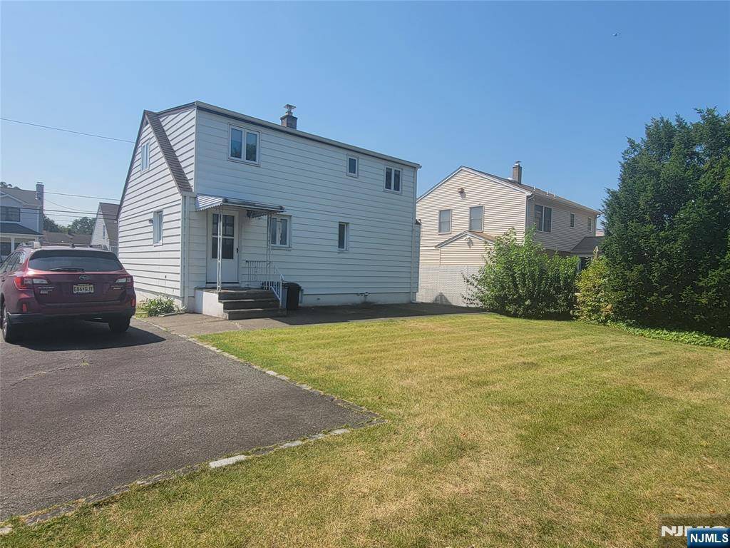 Saddle Brook, NJ 07663,307 Schepis AVE