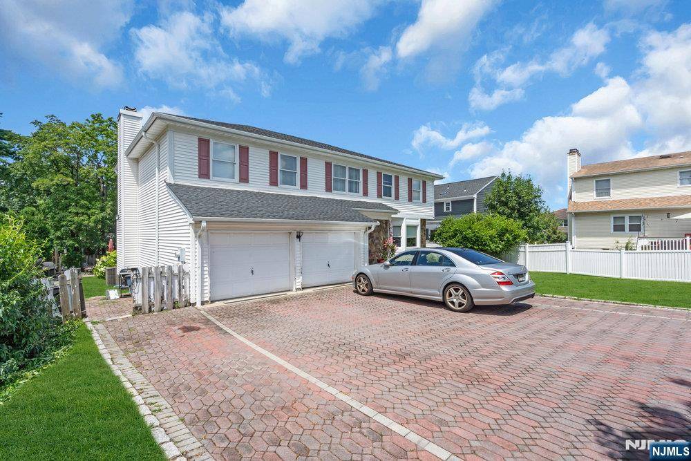 New Milford, NJ 07646,394 James Woods CT