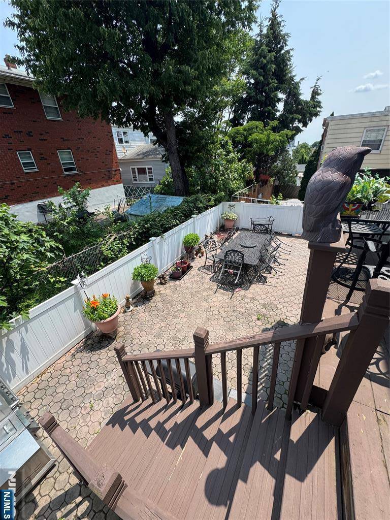 Fairview, NJ 07022,385A Roosevelt ST
