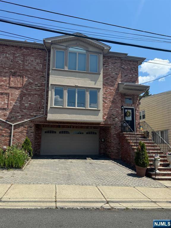 Fairview, NJ 07022,385A Roosevelt ST
