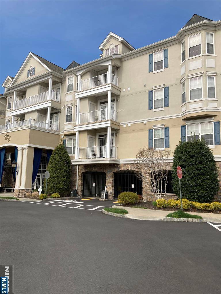 Rochelle Park, NJ 07662,175 Rochelle AVE #110