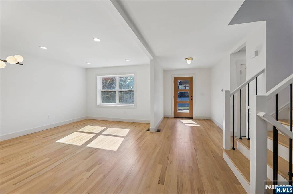 Teaneck, NJ 07666,135 Sherman AVE