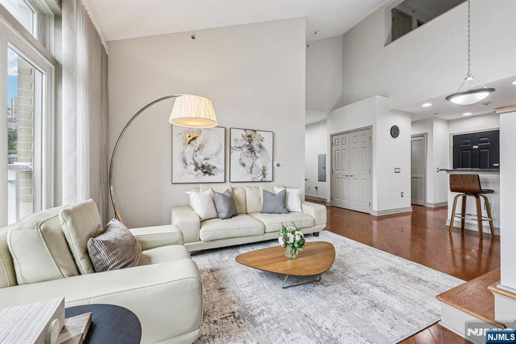 North Bergen, NJ 07047,7400 River RD #409