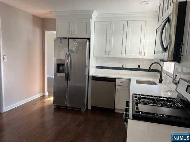 Oakland, NJ 07436,107 Hiawatha BLVD