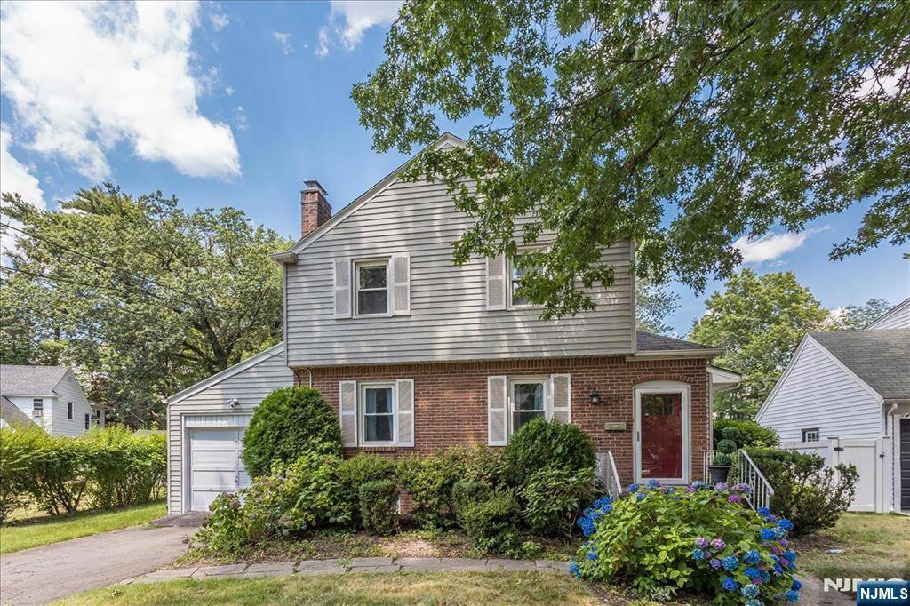 Teaneck, NJ 07666,699 Kent AVE