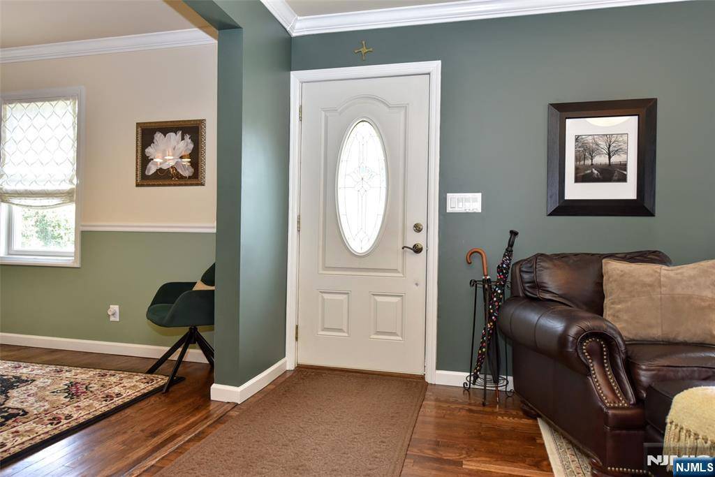 Midland Park, NJ 07432,15 Pleasant AVE