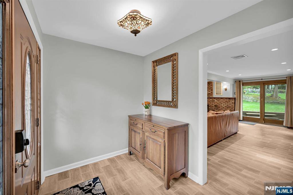 Park Ridge, NJ 07656,1 King RD
