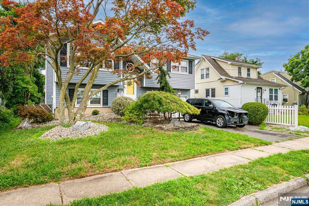 Edison, NJ 08817,20 Market ST