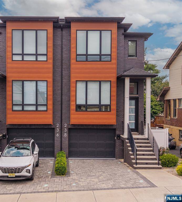 Cliffside Park, NJ 07010,238 Jersey AVE #C0238
