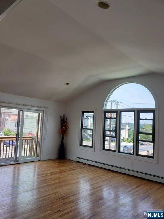 Palisades Park, NJ 07650,241 13th ST #2nd fl