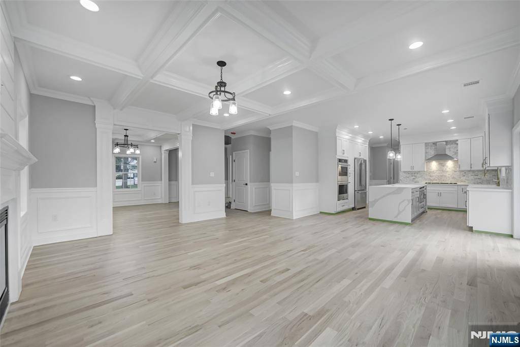 River Edge, NJ 07661,273 Van Saun DR