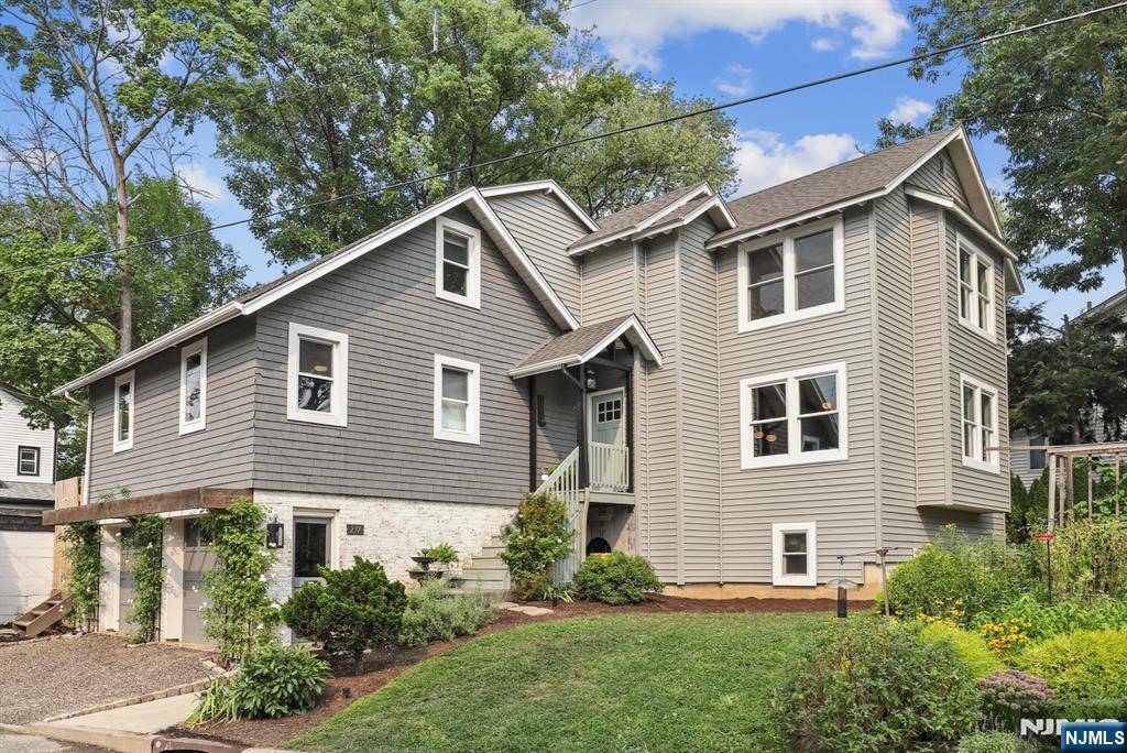 Teaneck, NJ 07666,237 Roosevelt ST