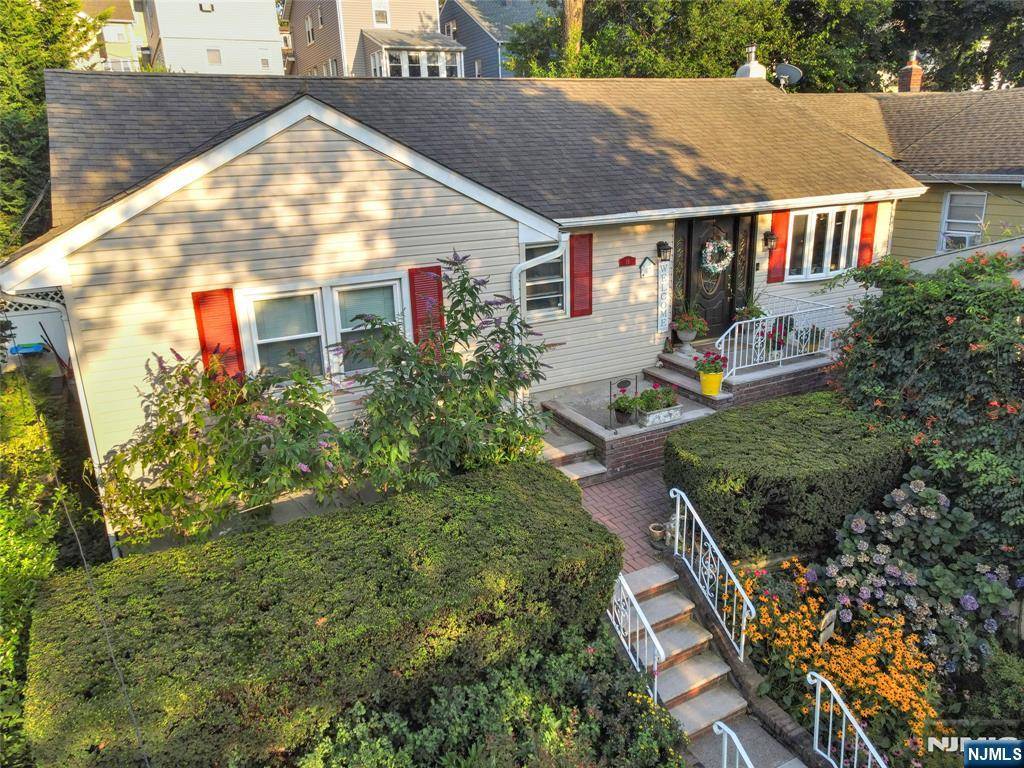 Kearny, NJ 07032,16 Park PL