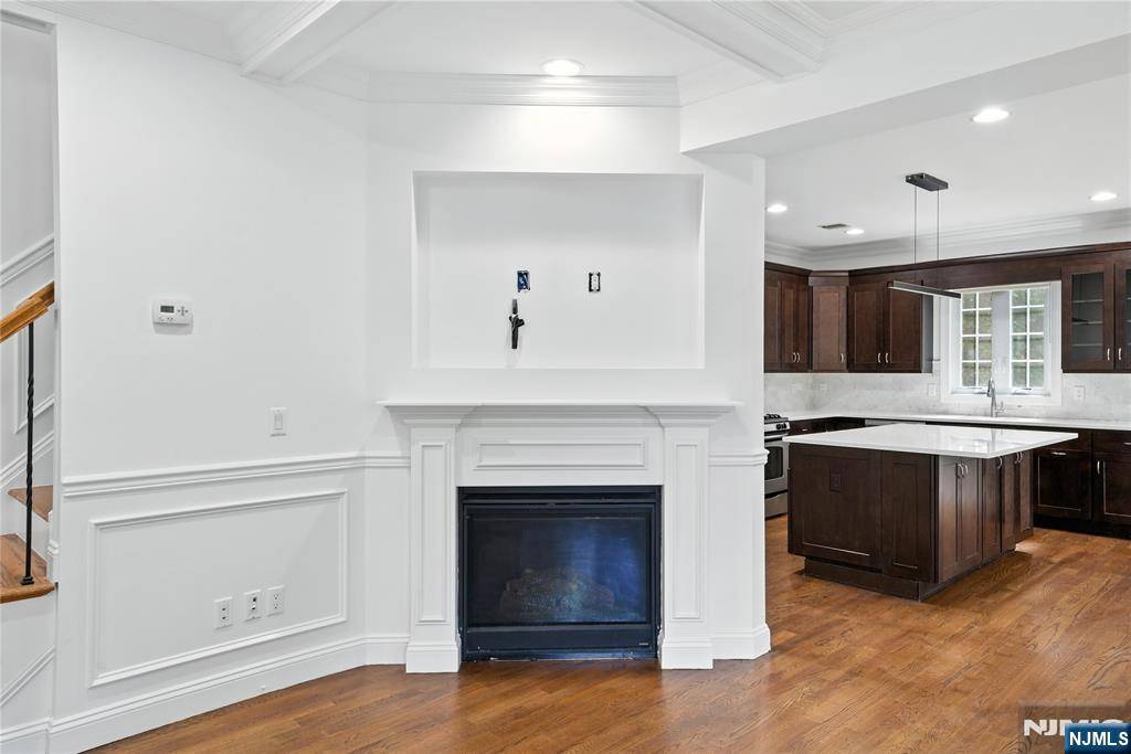 Tenafly, NJ 07670,173 Tenafly RD