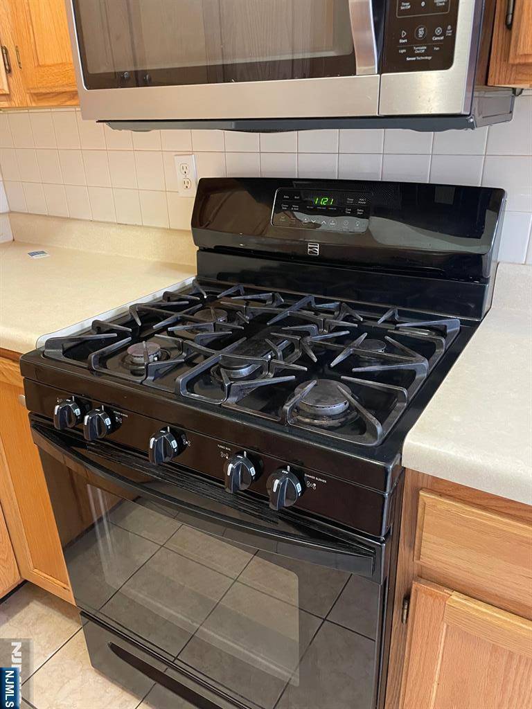 Little Falls, NJ 07424,250 Woodcliff AVE