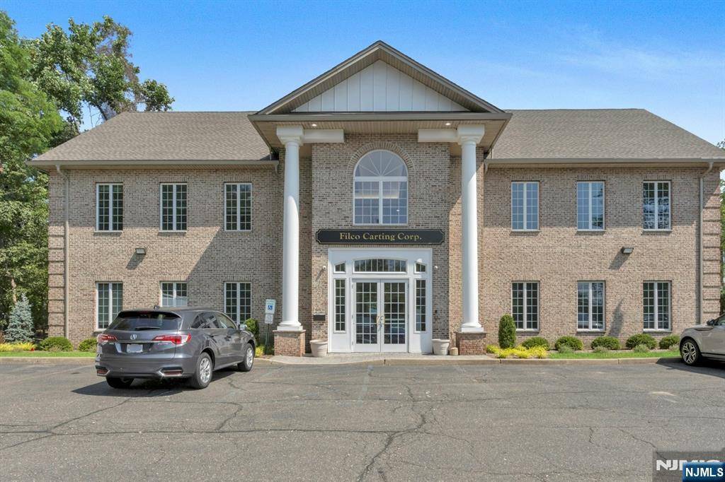 Closter, NJ 07624,161 McKinley ST