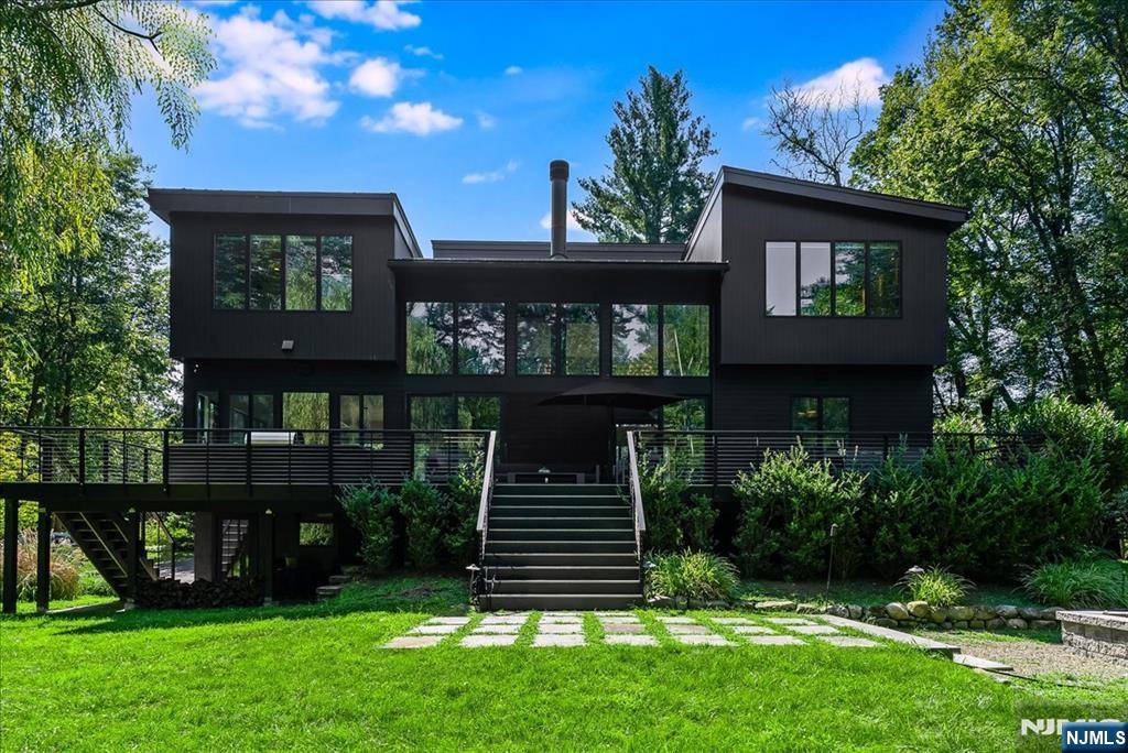 Franklin Lakes, NJ 07417,176 Edson TER