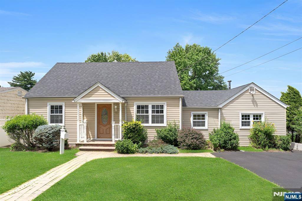 Woodland Park, NJ 07424,12 Robinson DR