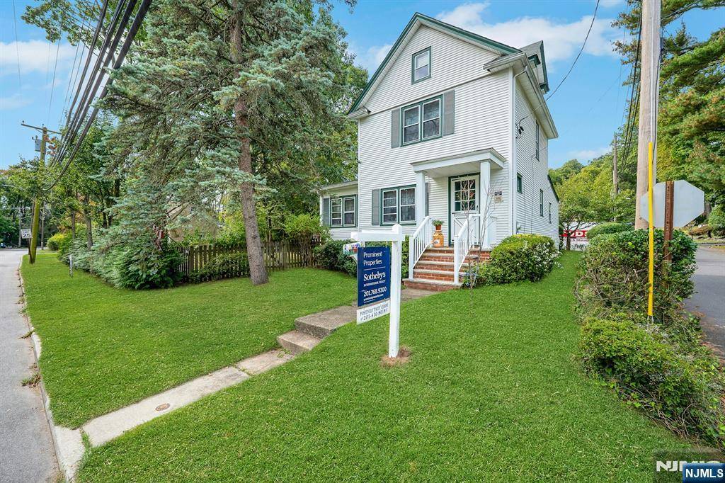 Cresskill, NJ 07626,61 Jefferson AVE